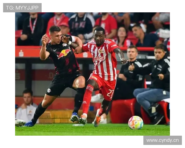 拜仁防守体系漏洞频出,关键阶段球队稳定性已面临考验