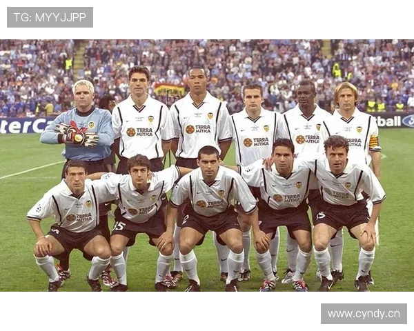 瓦伦西亚传统强队光环消退,对球队当前竞争力与品牌定位造成显著影响。 瓦伦西亚传统强队光环消退,对球队当前竞争力与品牌定位造成显著影响。