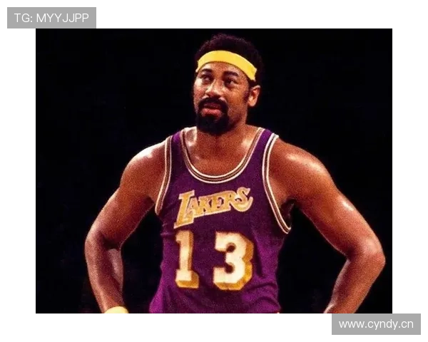 张伯伦单打终结能力超越当代内线 拉开篮下统治差距