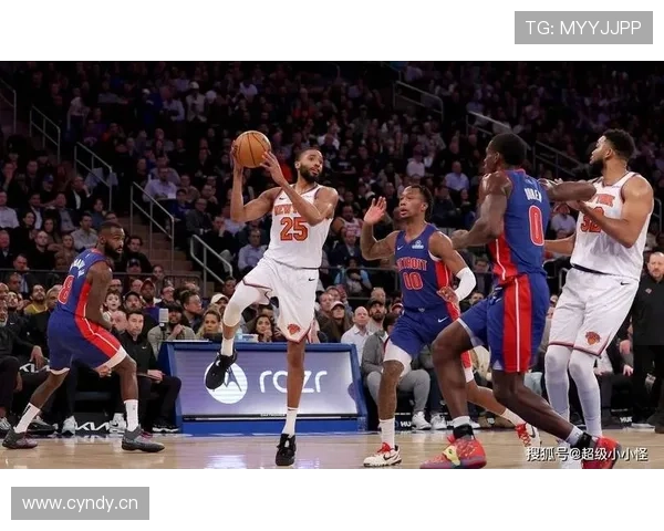 米卡尔·布里奇斯突破制造错位，快船关键回合得分效率提升